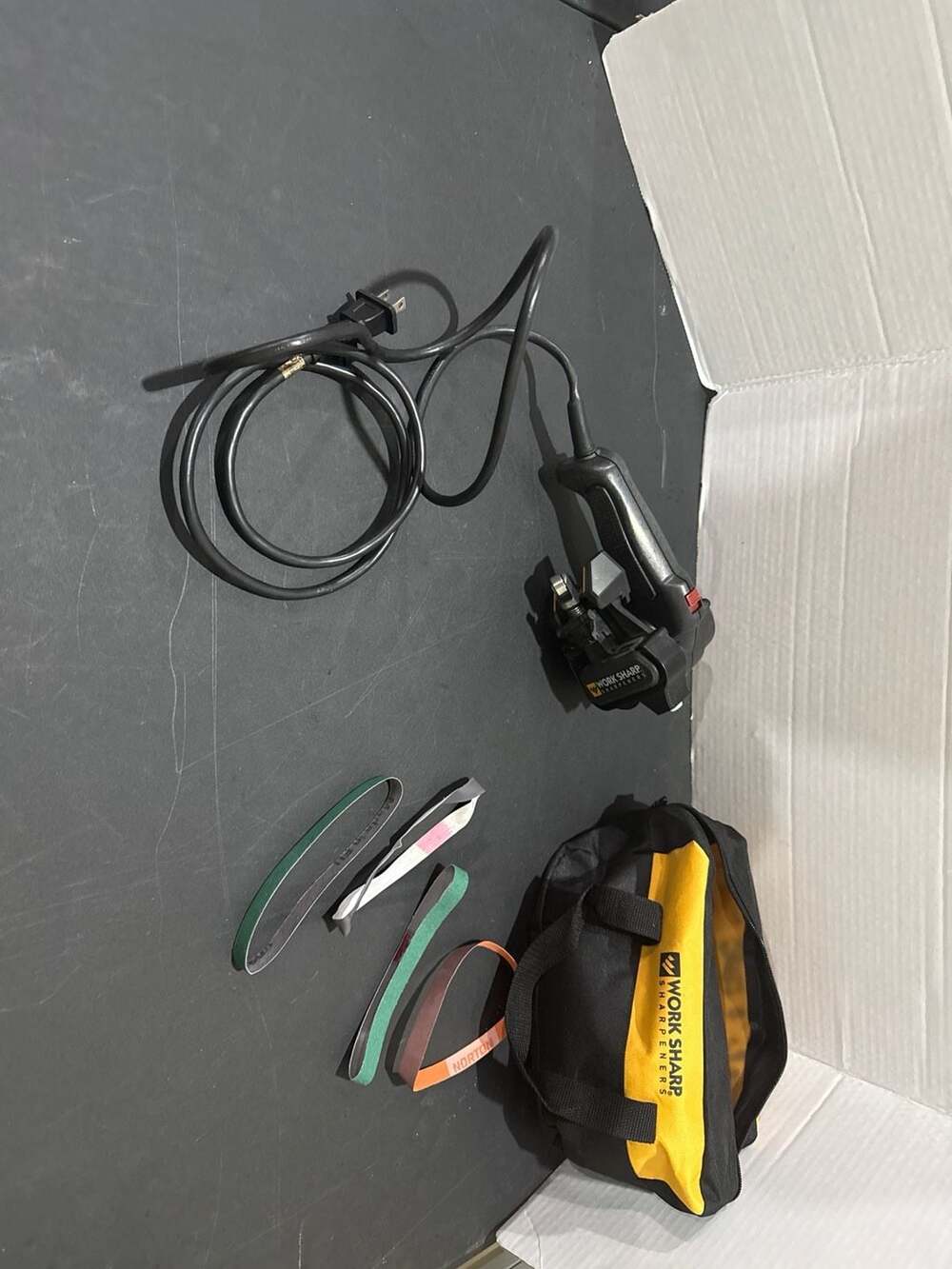 Work Sharp Knife & Tool Sharpener Mk.2 WSKTS2 with Carrying Bag and Belts